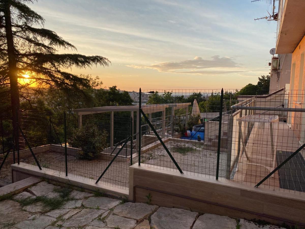 Il Parco Di Yuki  Apartment Ancona Bagian luar foto