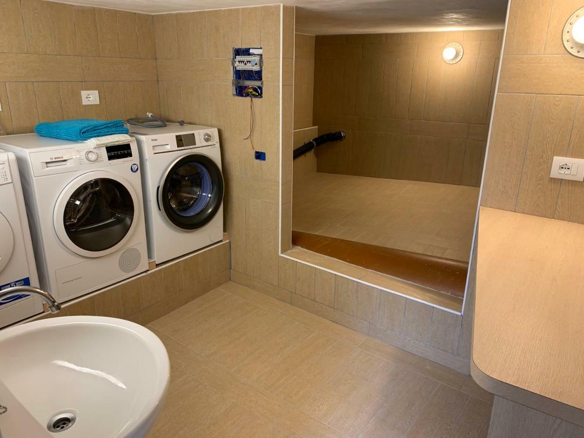 Il Parco Di Yuki  Apartment Ancona Bagian luar foto